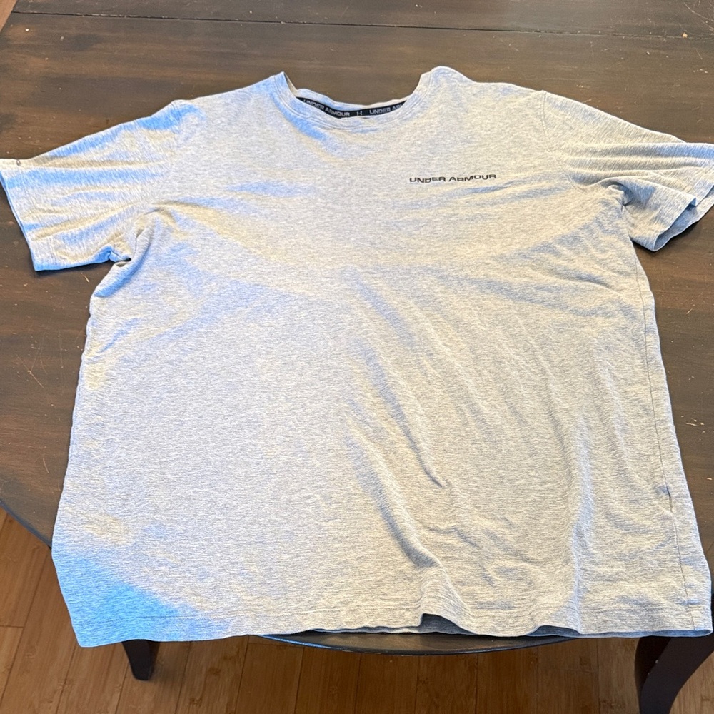 Under Armour Men's Light Gray Short Sleeve Tee